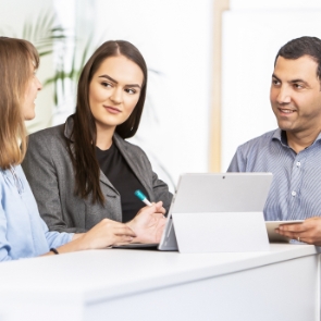 Meetingsituation in der ABF-Synergie.